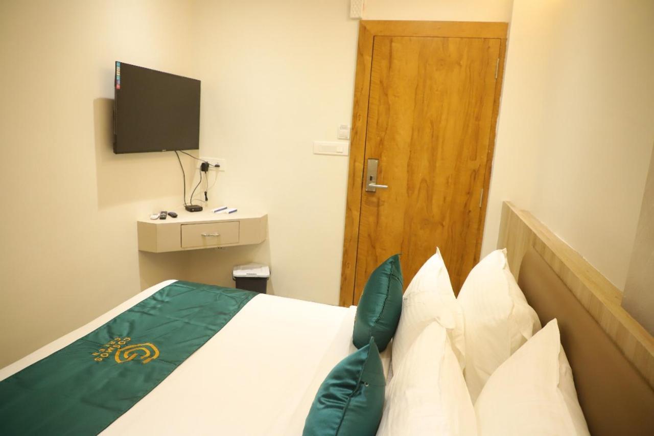 Hotel Cosmos Green Indore Exterior foto